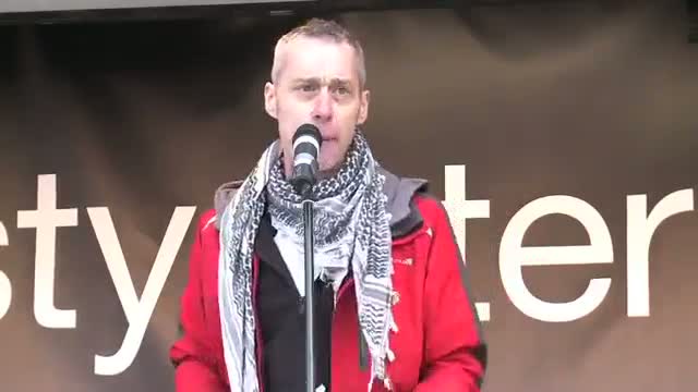 Pete Murray: In Solidarity, In Defiance
