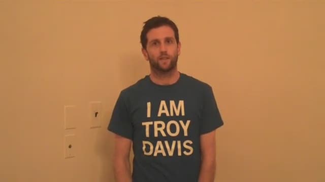Richard from Keane shows his support for Troy Davis